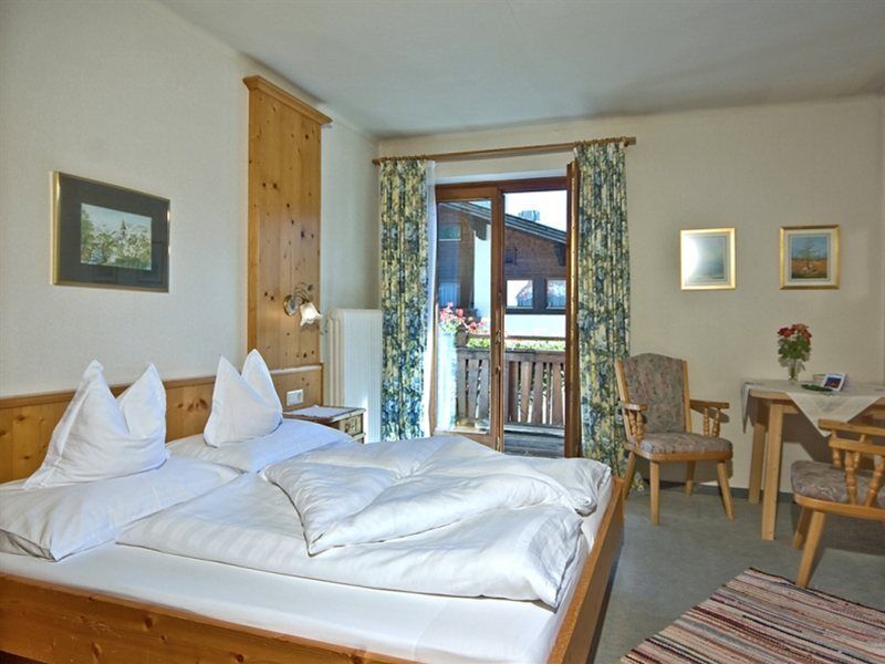 Hotel Am Sonnenhügel 3*